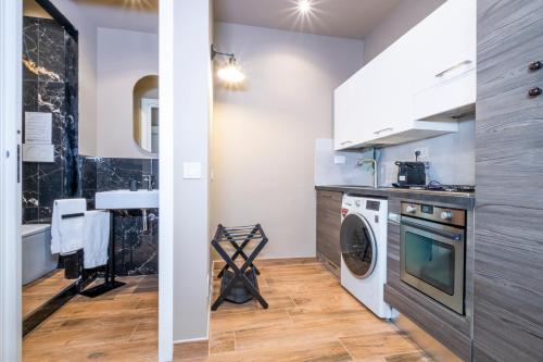 เรซิเดนเช มักซิมุส (Residence Maximus) near โคลีเซียม