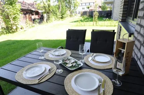 Küste33-28 - Deichkoje in Tossens, Deutschland