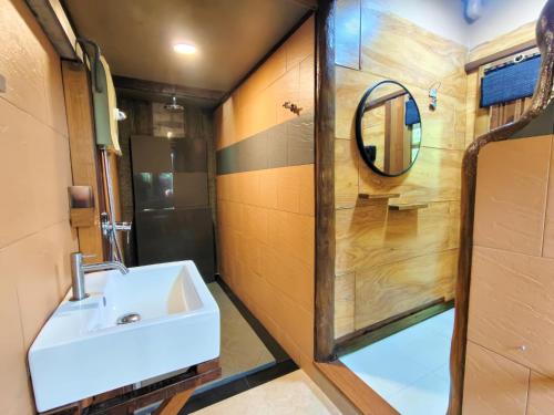 Well-appointed bathrooms