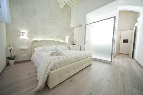 WhiteHouse, Colle di Val d’Elsa