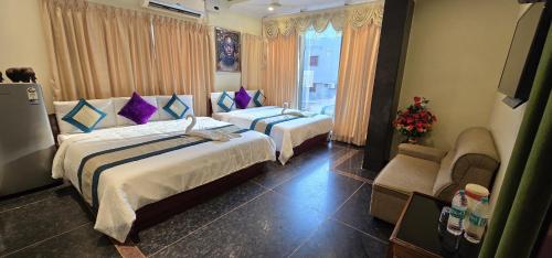 HOTEL KCR GRAND in Srikalahasti