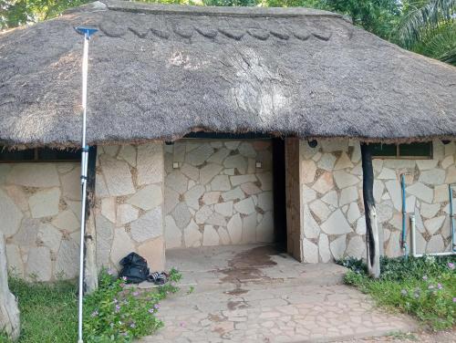 Chibombo Chirundu - Zambezi River Campsite - Camp along the Zambezi River - Enjoy Game & Canoeing Safaris as  3-Star Single Room room