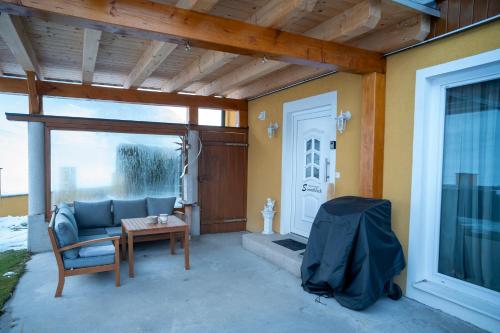 מרפסת, Appartement Sonnblick Kuschelsuite in den Bergen in Sankt Nikolai
