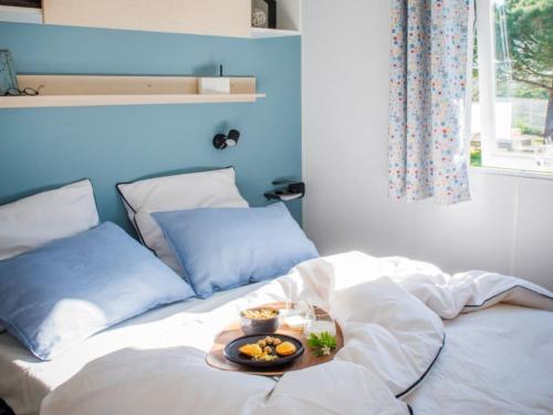 2 bedrooms, 3 beds