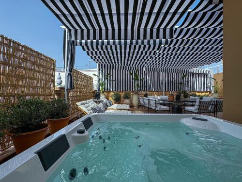 10Pax Terraza minipiscina-jacuzzi Parking free