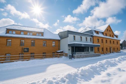 Loučná pod Klínovcem Hotels