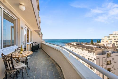 Sailaway Sea Point - image 3