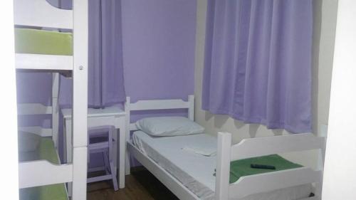2 twin beds