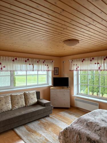 5 bedroom house in Voru