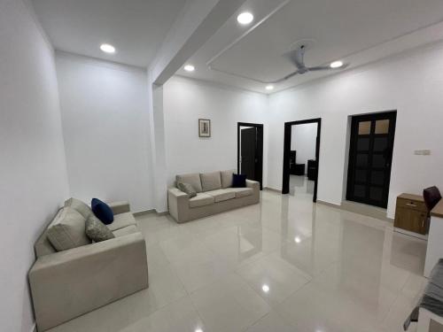 Your Cozy Stay in Bahrain in 마디낫 이사