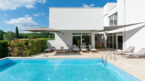 Luxury Villa Kate with pool in Zminj – khách sạn tại Zminj