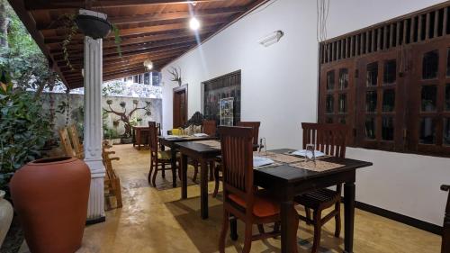 Abraham Beach House in Tangalle
