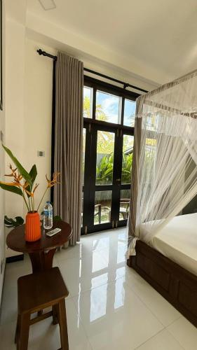 Gold Bubble - Unawatuna