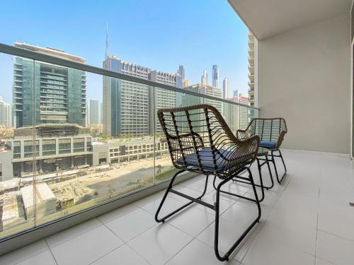 Executive 1BDR Sleeps 4 In Vera-Business Bay-80 - main image