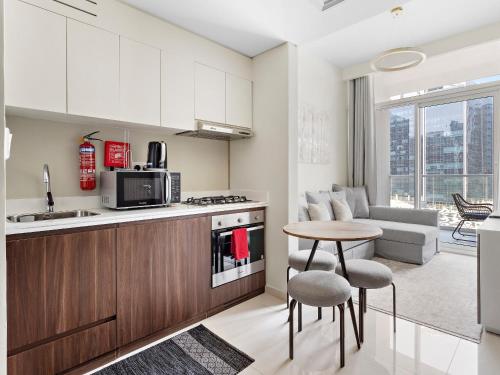 Executive 1BDR Sleeps 4 In Vera-Business Bay-80 - image 8