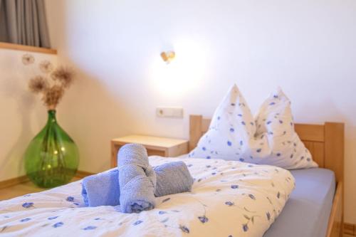 Rieplhof - Relaxing farm stay with breakfast and mountain view