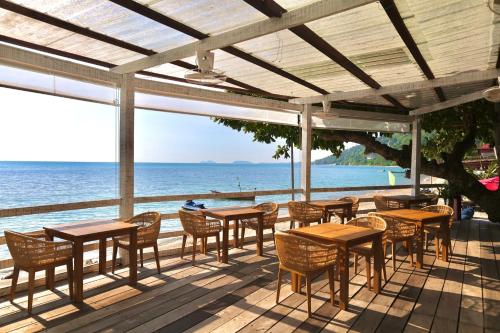 Sunset Beach Hotel -  Adult Only in Ko Pha-ngan