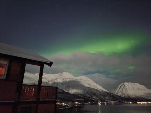 . Sjursnes Mountain Lodge
