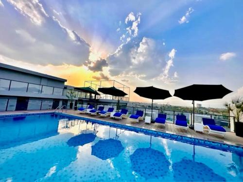1 BHK The Grey Nest Pool & Sauna - image 6