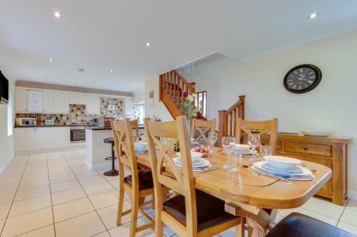 Iekārtas, 3 Bed in Swansea Valley oc-80031 in Pontardawe
