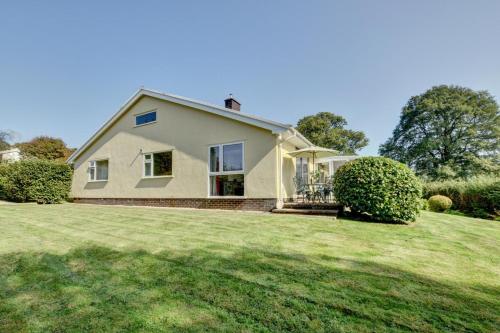 2 Bed in Dulverton oc-badger