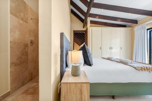 Houtbay Hilltop Villa - image 7