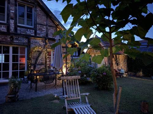 Fachwerkhaus am See mit Fass-Sauna im Münsterland (Fachwerkhaus am See mit Fass-Sauna im Munsterland) in 瓦倫多夫