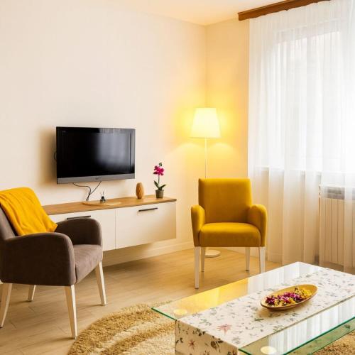 Modern & Cozy apartment in center -Walk everywhere