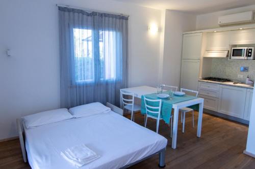 Elbamar Lacona - image 14