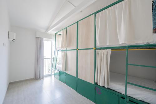 1 twin bed