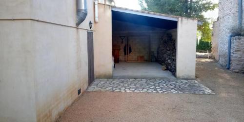 guest house el poblet in Moixent