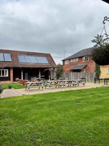 The Farmyard at Doddington in Фуйверсхем