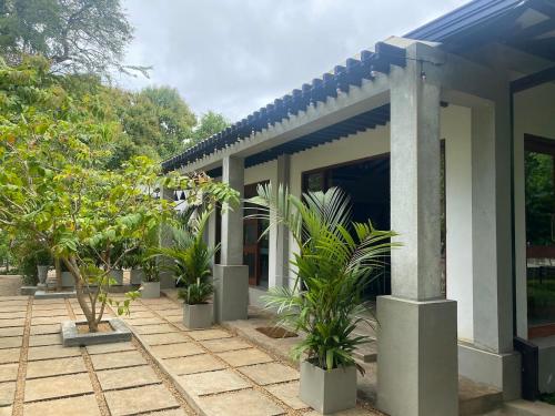 Hotel Ro Kalawewa in Palagala