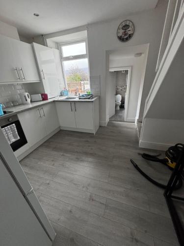 virtuve, Rosemary Cottage in Blaenavon