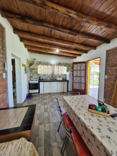 Cabañas El Sauce (Cabanas El Sauce) in 聖馬丁將軍鎮