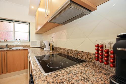 B95 - Casa Melo Apartment in Praia da Luz - image 5