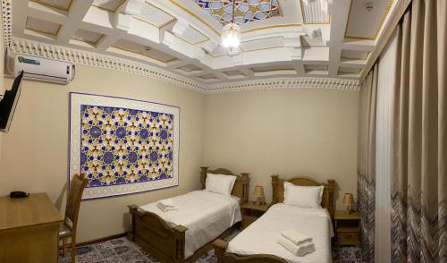 2 twin beds