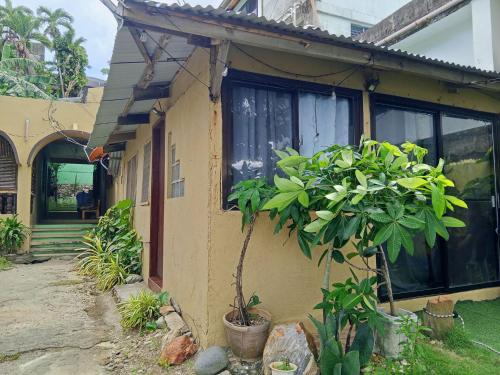 Facilities, Oceanfront Guest House in Puerto Galera