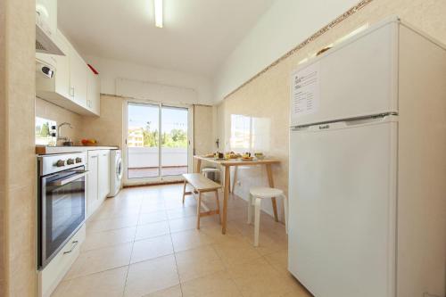 B68 - Luz Vista Mar Apartment - image 2