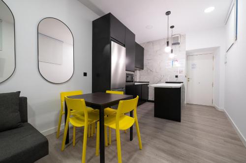 Apart 7 min from Puerta del Sol with A/C 4 pax - image 14
