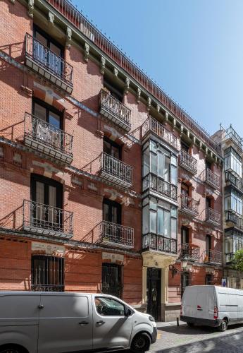 Apart 7 min from Puerta del Sol with A/C 4 pax 