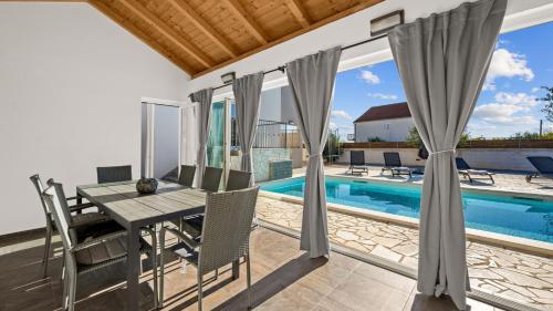 Iekārtas, Holiday home Feniks by Villas Guide in Polaca