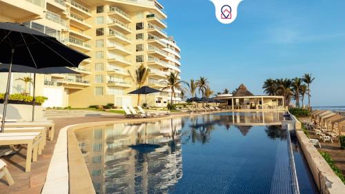 Oceanfront Apartment in Acapulco, 4 Bedrooms
