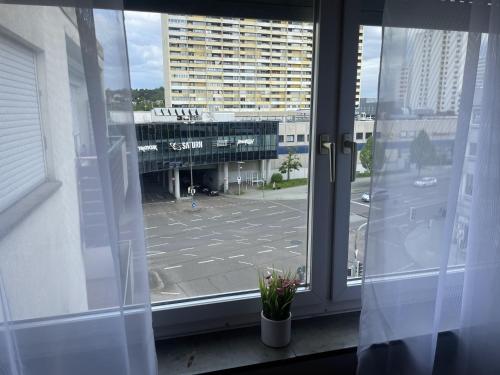 Зовнішній вигляд готелю, Perfekte 1,5 Wohnung Zentral in Leonberg gegenüber Einkaufzentrum (Perfekte 1,5 Wohnung Zentral in Leonberg gegenuber Einkaufzentrum) in Леонберг