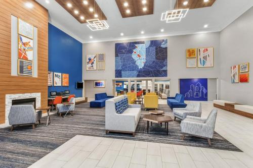 Holiday Inn Express Hotel & Suites Bloomington-Normal University Area By IHG - 숙소 외관