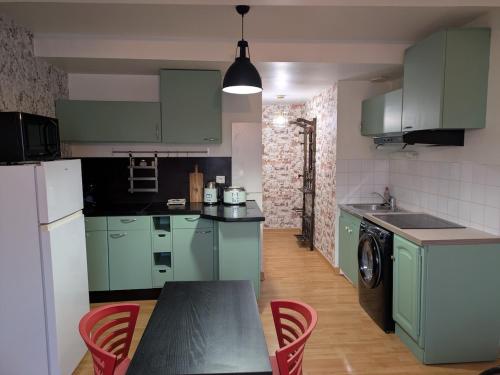 CAPUCiNE-Appartement Retro-chic & idéalement situé (CAPUCiNE-Appartement Retro-chic & idealement situe) in 维特雷