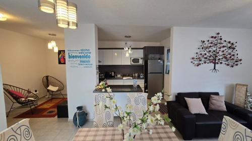 Comfortable apartment 2 bedrooms plus flex room and pool