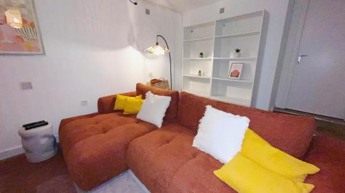 Le Jardin Secret Classé 3 étoiles - 6 pers - Salle de cinéma - Proche de la gare de Blois à 2h de Paris