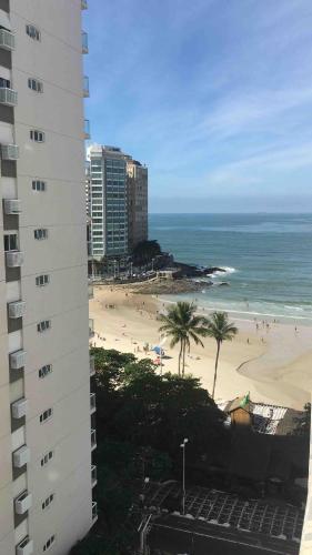 Pitangueiras in front of the beach - 3 bedrooms, renovated apartment in Pitangueiras
