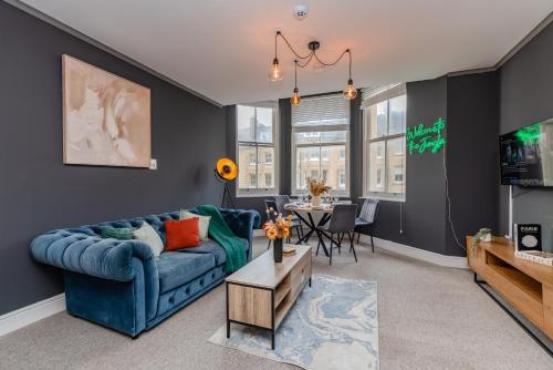 3 bedrooms, 6 beds